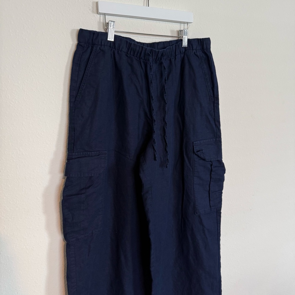 Women’s Gap Navy Blue Linen Cargo Pant Size Medium Pull On Drawstring Mid Rise - Picture 3 of 7
